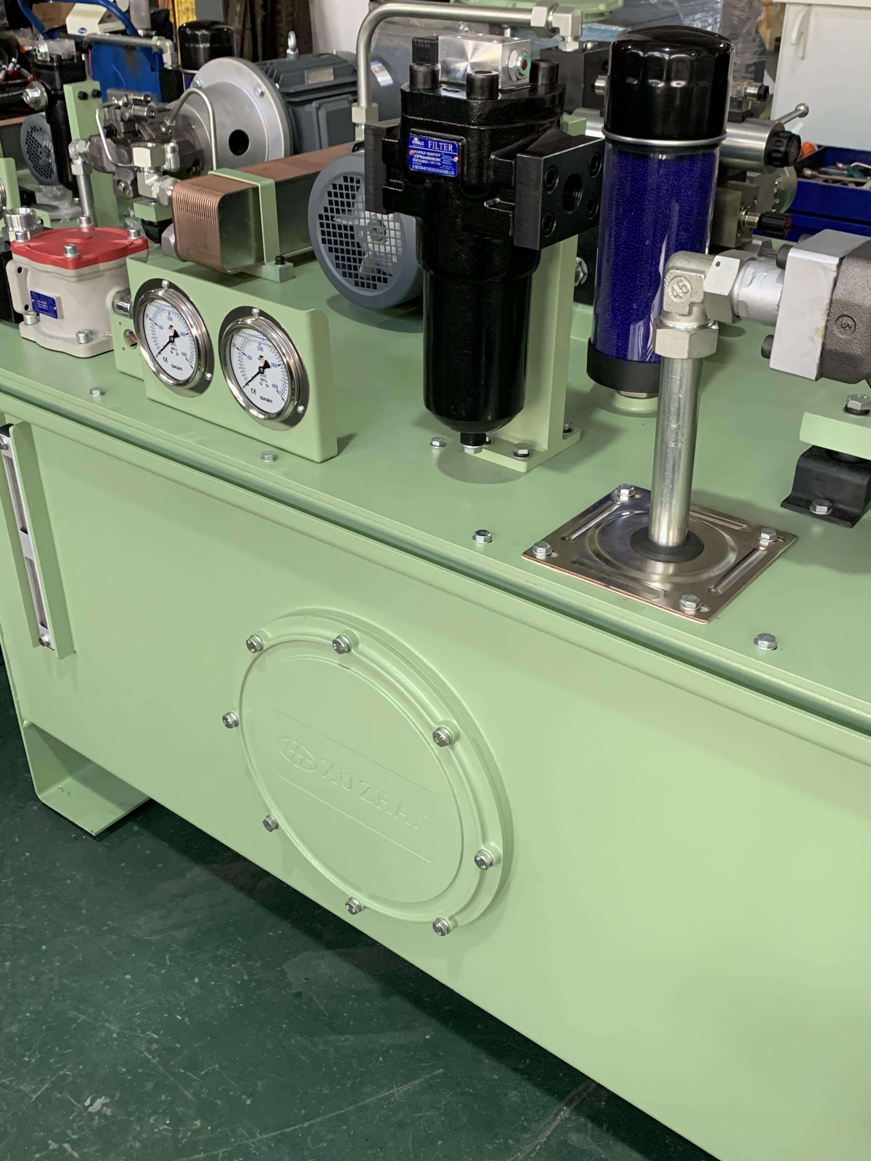 軋機(jī)液壓站.jpg 軋機(jī)液壓站.jpg