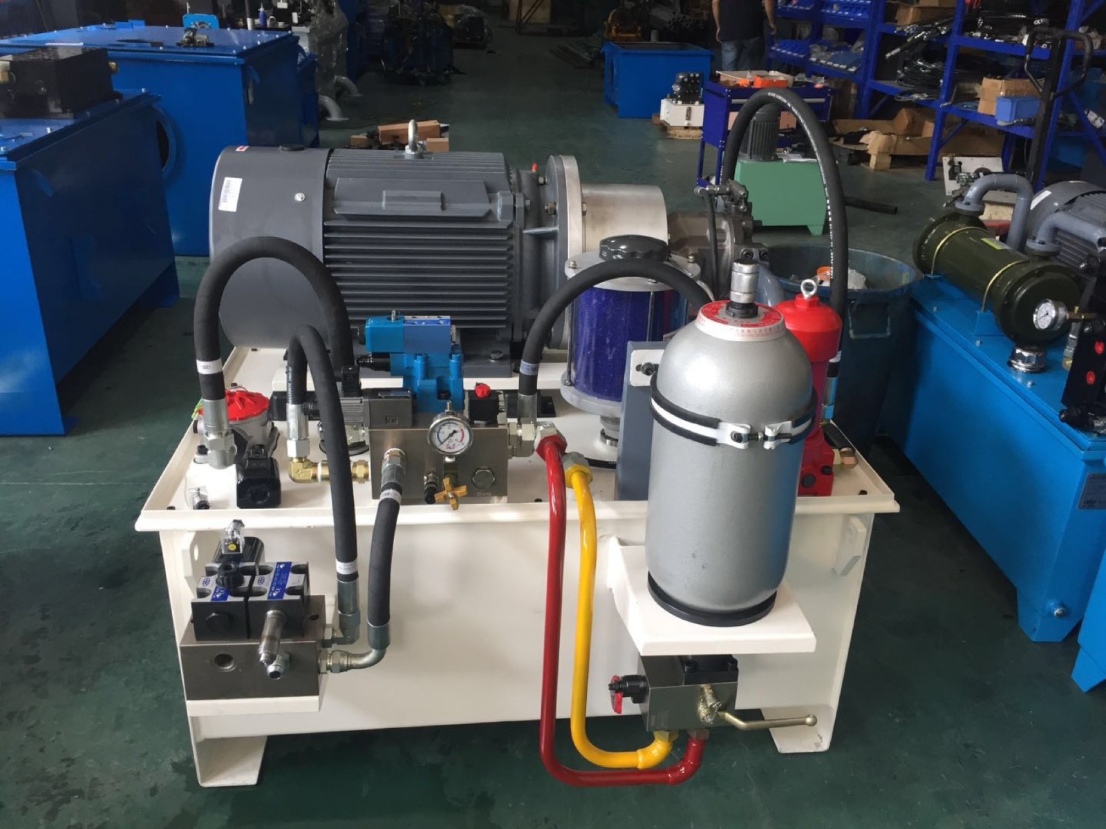 液壓站.jpg 液壓站.jpg